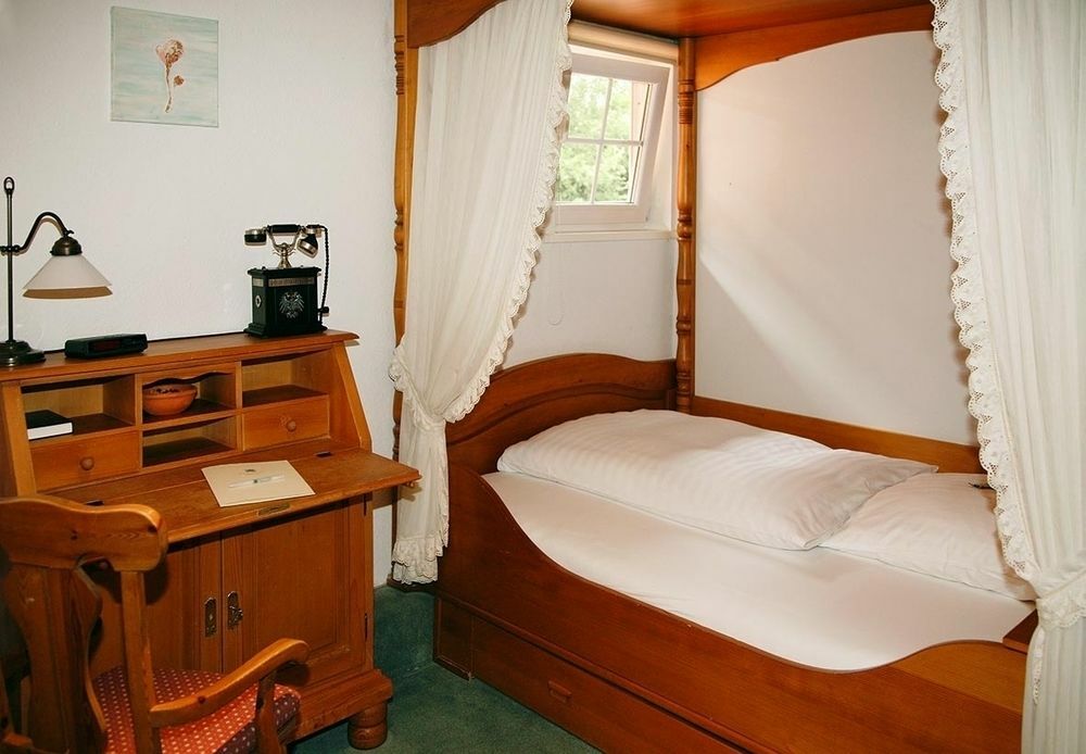 Brackstedter Muehle E.K. Hotel Волфсбург Екстериор снимка